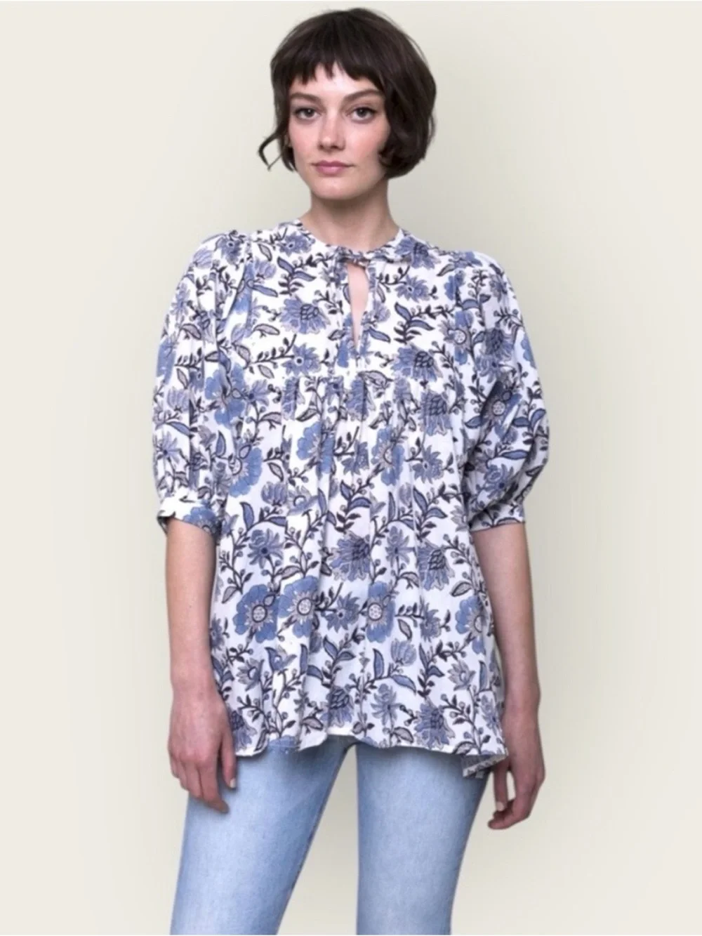 Mille Resort Thalia Top in Blue Floral Medium - Picture 4 of 11